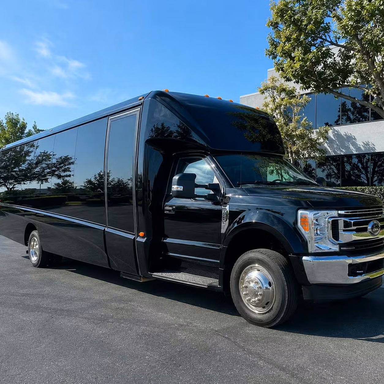 monrovia 15 to 50 passenger prom party buses and sprinter limos in monrovia