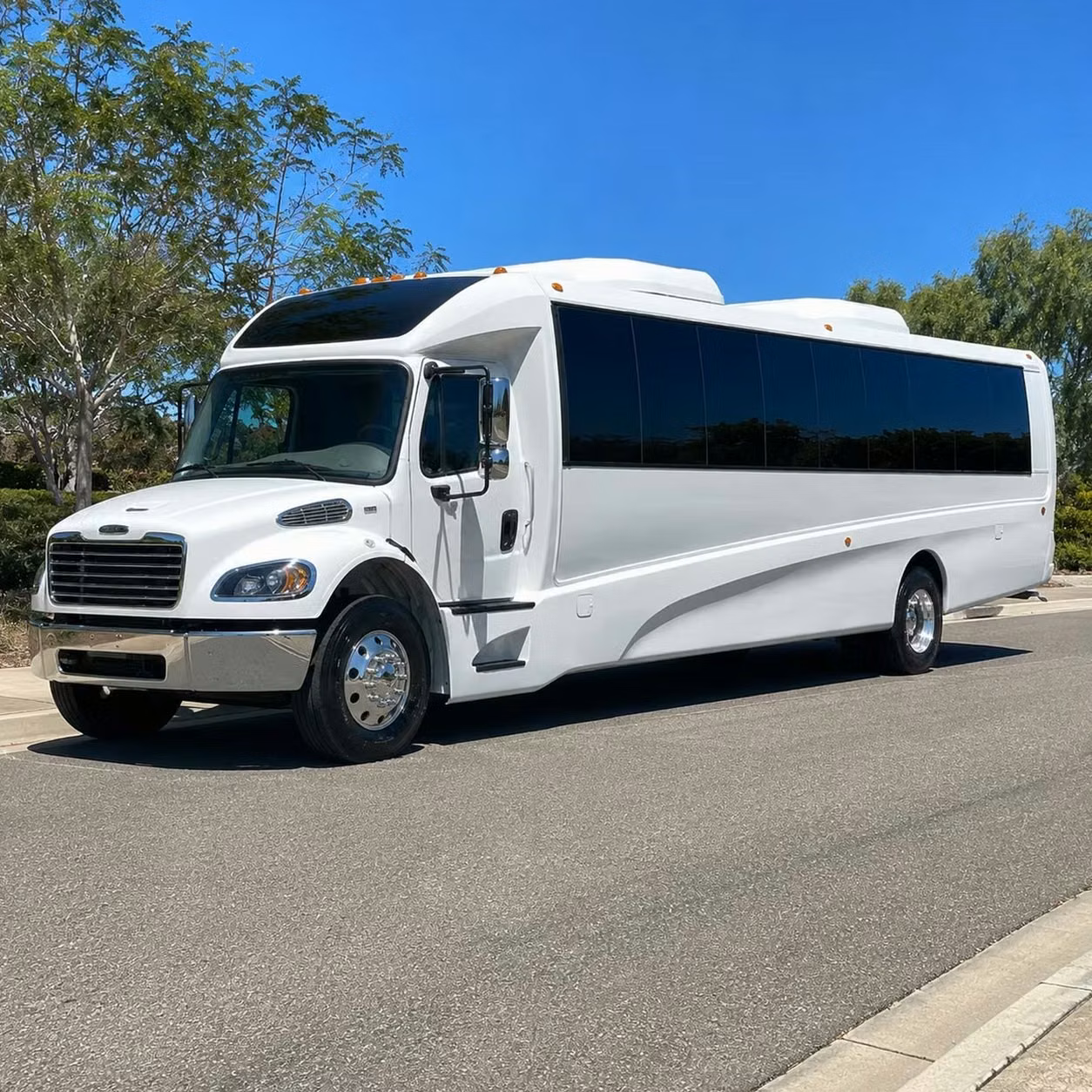 monrovia 35 passenger minibus rental