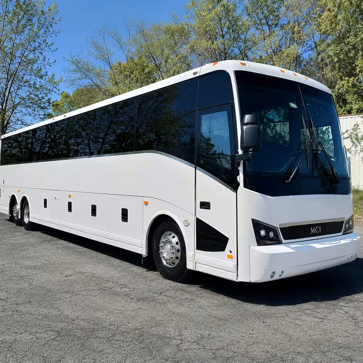 monrovia custom hotel to convention shuttle bus services